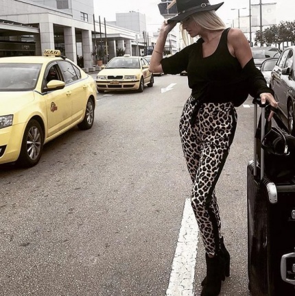 Η ΦΑΙΗ ΣΚΟΡΔΑ ΜΕ TOTAL MATIS OUTFIT